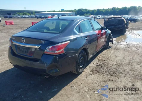 2015 Nissan Altima 2.5/2.5 S/2.5 Sl/2.5 Sv из США, поврежденный, VIN 1N4AL3APXFN887231